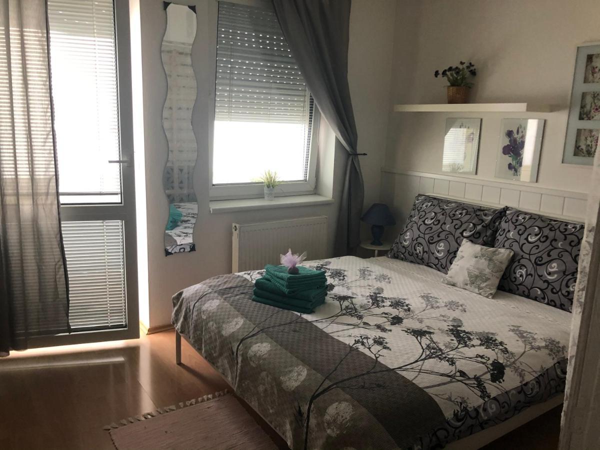 Terrace Apartment S 1 Spalnou Sofia-Parking & Wifi Bratislava Esterno foto
