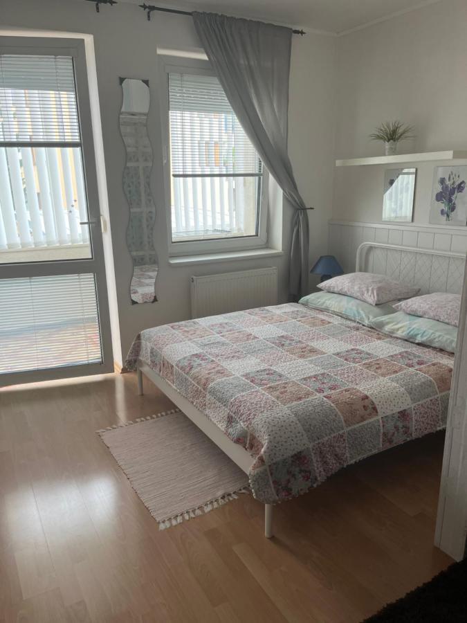 Terrace Apartment S 1 Spalnou Sofia-Parking & Wifi Bratislava Esterno foto